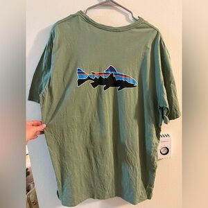 Patagonia Light Green Trout Sunset Mountains Short Sleeve T-Shirt Men’s XL
